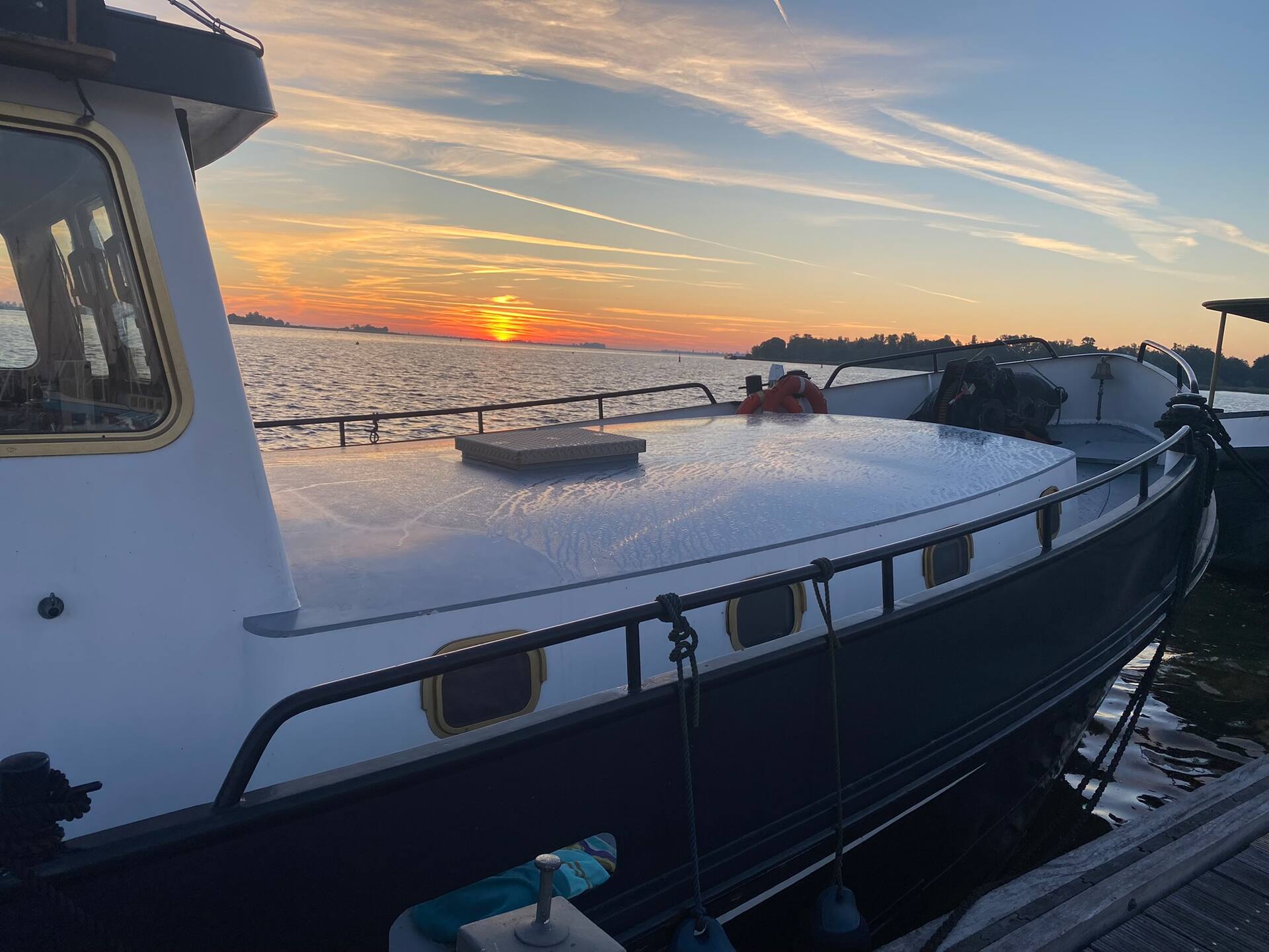 Zonsondergang gezien vanaf het dek van Norderney
